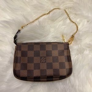 Louis Vuitton Mini Pochette